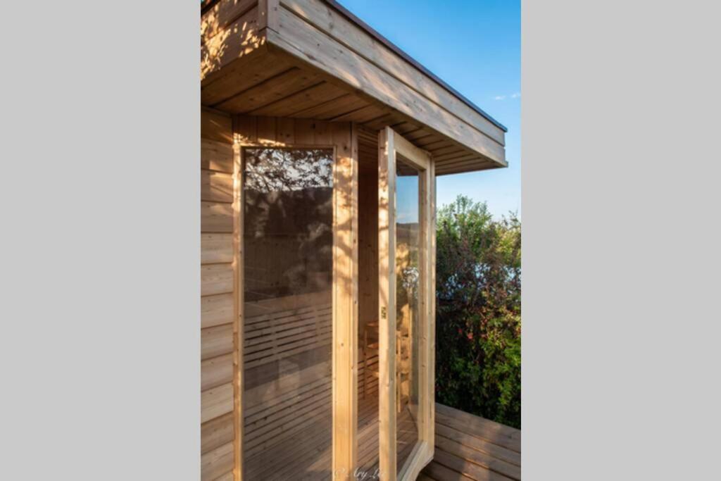 Gite Du Mont Plaisir Villa Chouvigny Ngoại thất bức ảnh