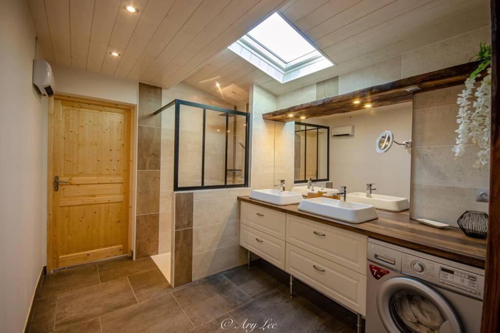 Gite Du Mont Plaisir Villa Chouvigny Ngoại thất bức ảnh