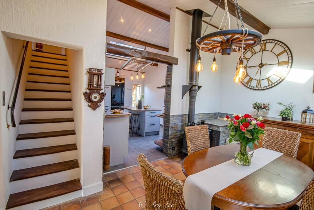 Gite Du Mont Plaisir Villa Chouvigny Ngoại thất bức ảnh