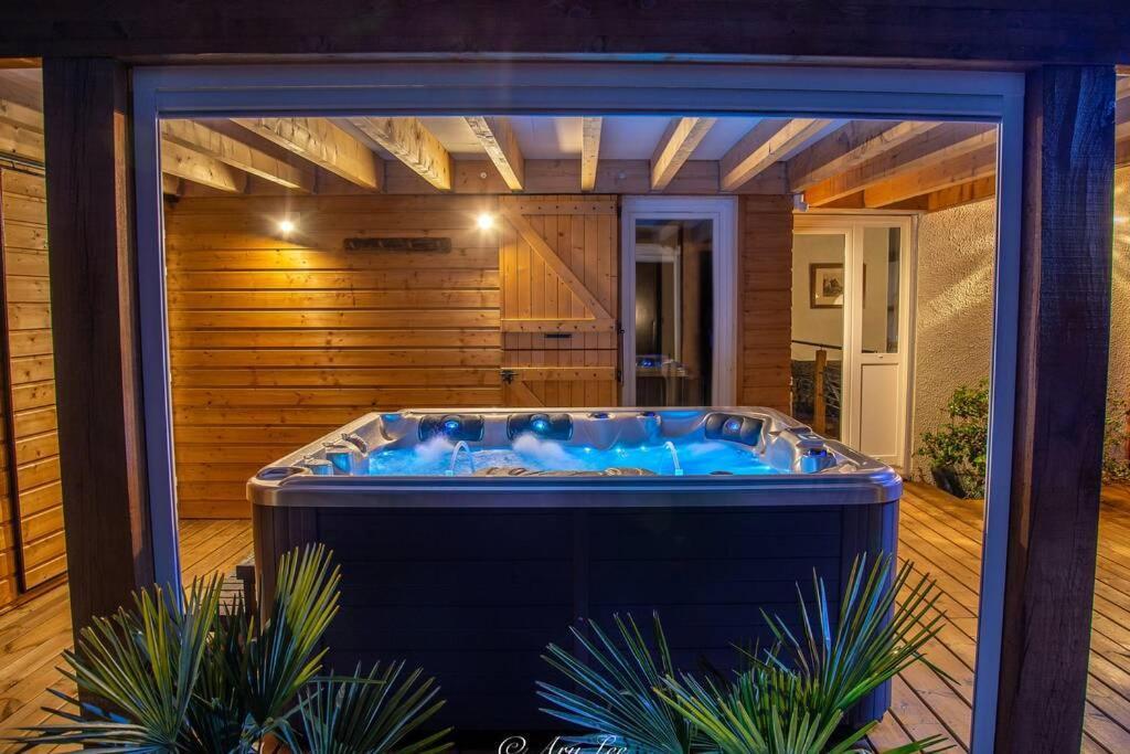Gite Du Mont Plaisir Villa Chouvigny Ngoại thất bức ảnh