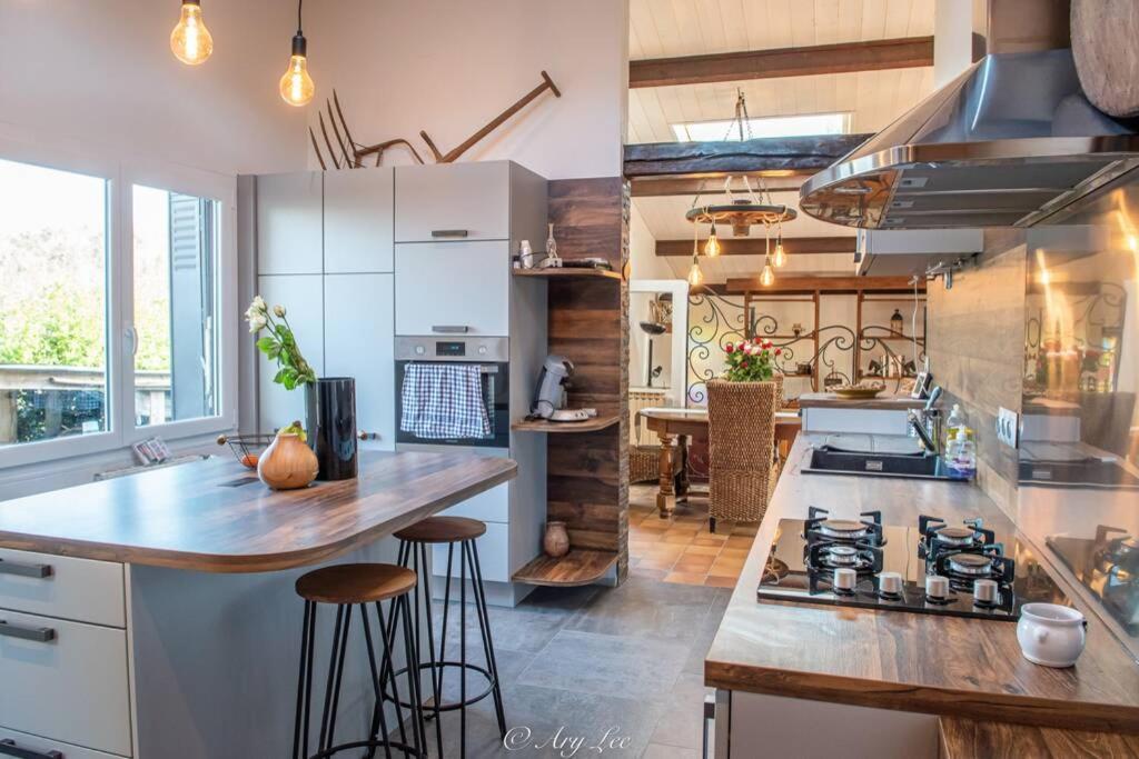 Gite Du Mont Plaisir Villa Chouvigny Ngoại thất bức ảnh
