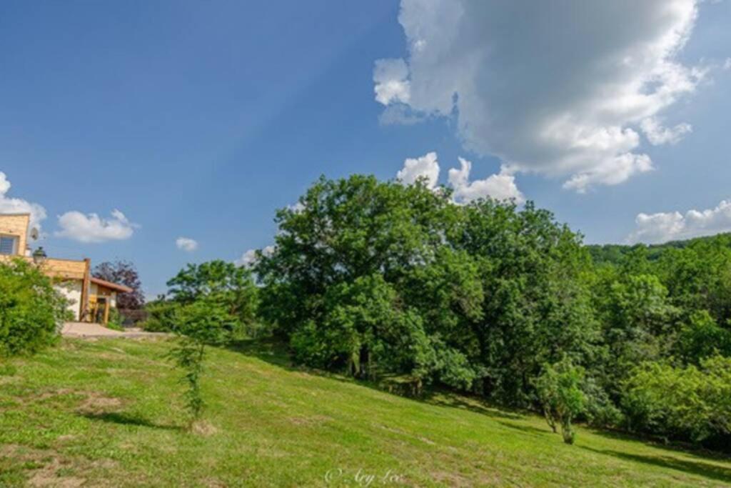 Gite Du Mont Plaisir Villa Chouvigny Ngoại thất bức ảnh
