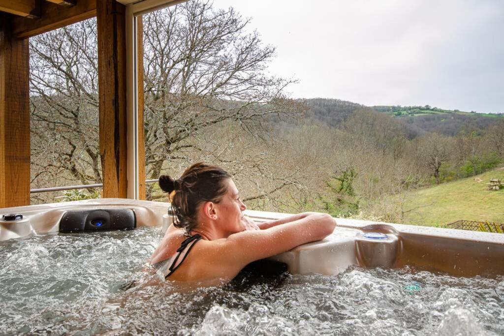 Gite Du Mont Plaisir Villa Chouvigny Ngoại thất bức ảnh